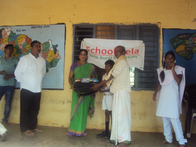 2018 - Akkurthi School Distribution Event 4